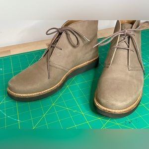 Clark’s Artisan Ankle boots, Size 9M
